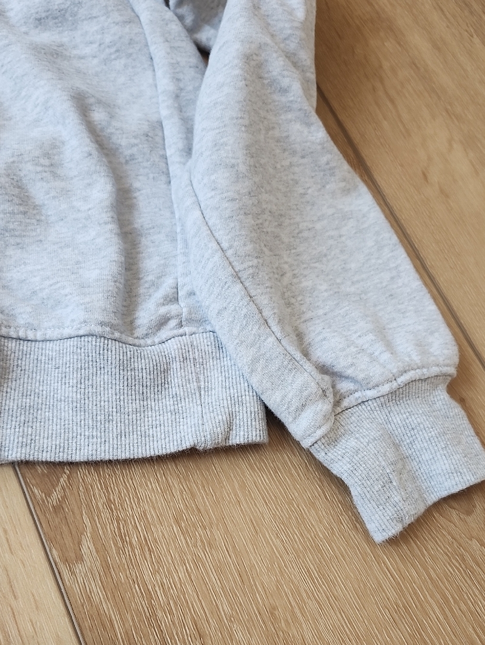 H&M Crewneck, Girls 14 - Picture 4 of 6